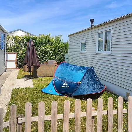 2 Bedroom Cozy In 펜션 *