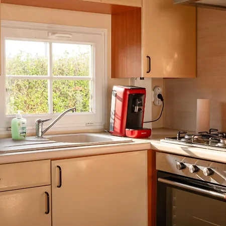 펜션 2 Bedroom Cozy In